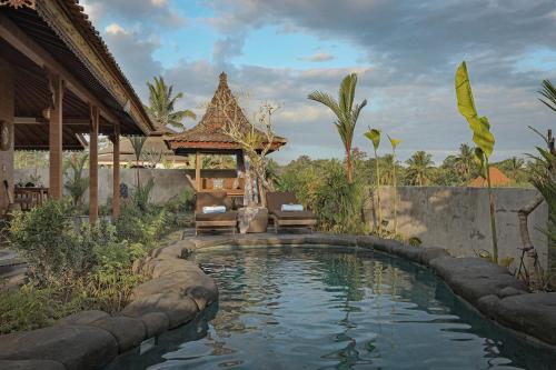 Wooden Stone Eco Villa - Tap to explore photos