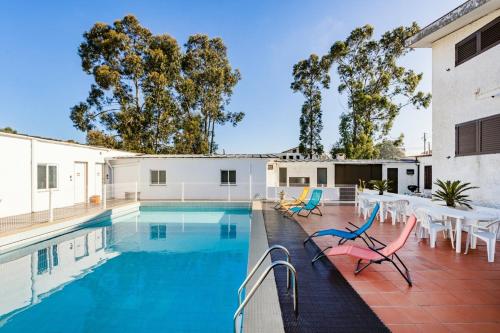 Live, Laugh, Love Beach Guest Home with AC – khách sạn tại Madalena