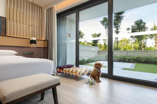 room detail thumbnail 1