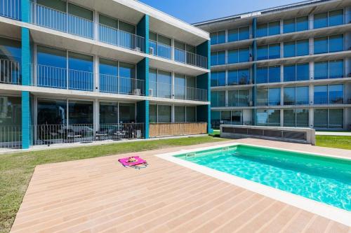 Sunny Stays Espinho | Balcony & Pool in Espinho