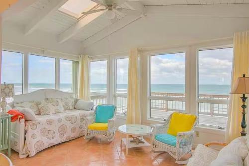 Skats, 6811 Highway A1A in Melburnas pludmale (FL)