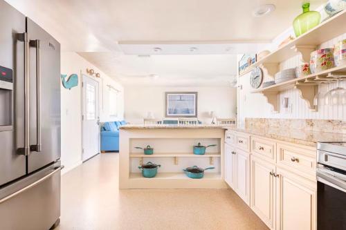 virtuve, 6811 Highway A1A in Melburnas pludmale (FL)