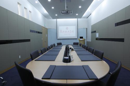 ラマダ バイ ウインダム ドンタン ホテル