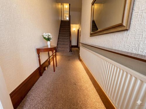 Alpine Guest House - Affordable & Cozy Seaside Guest House - Cleethorpes in Grimsby