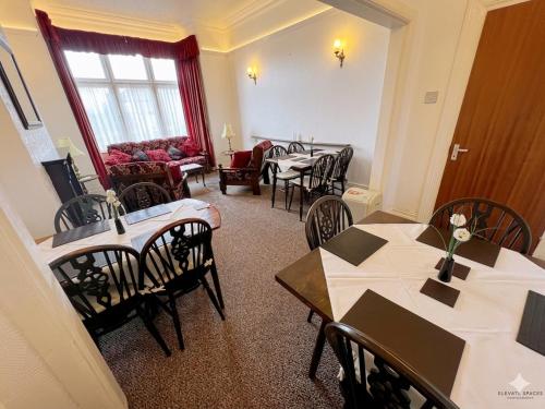 Alpine Guest House - Affordable & Cozy Seaside Guest House - Cleethorpes in Grimsby