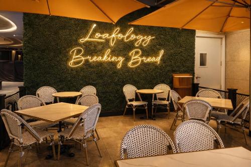 Gold Crest Luxury Hotel Apartments DHA - Phase 4 Lahore - image 3