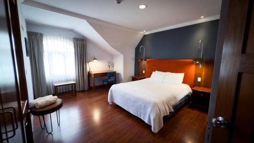 hotel photo