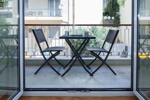Lovely 1 Bd Apt with Balcony 10 min from Acropolis - image 2