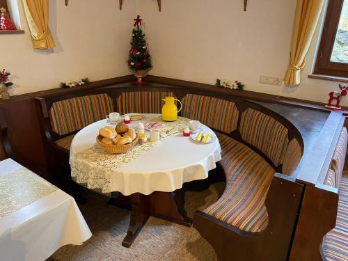 Restoran, Haus Waldesruh in Ahorntal