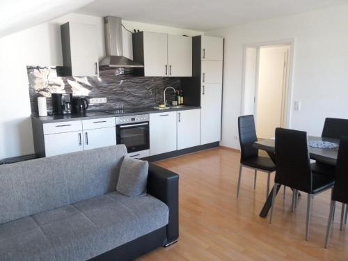 FeWo Südlicher Ortsrand von Rott 100m² (FeWo Sudlicher Ortsrand von Rott 100m²) in Wessobrunn