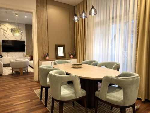 Eternal Flame Luxury Apartment