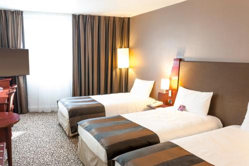 Mercure Paris Val de Fontenay Room Type - Classic Â&nbsp;Room With 3 Single Beds