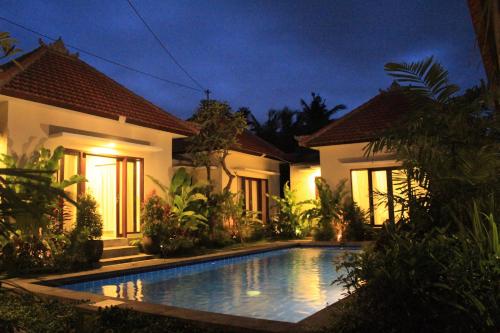 Uma Budhas, Ubud