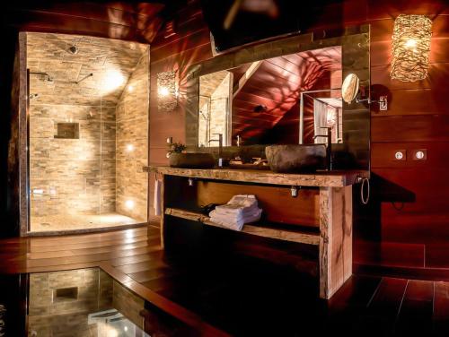 Fürdőszoba, Le Clos des Vignes in Neuville Bosc