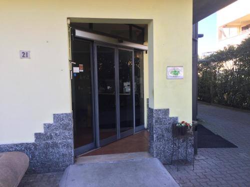 Nuovo Hotel Vigevano - 출입구