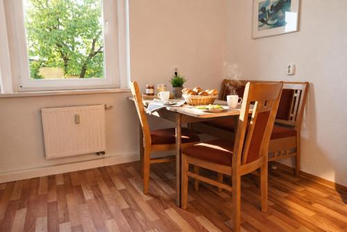 Équipements, 5-Personen Apartment ideal für Monteure - Einzelbetten, Self Check-in, Küche, Waschmaschine (5-Personen Apartment ideal fur Monteure - Einzelbetten, Self Check-in, Kuche, Waschmaschine) in Mersebourg