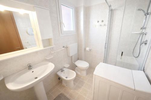 Residence Milan - Agenzia Cocal - image 5