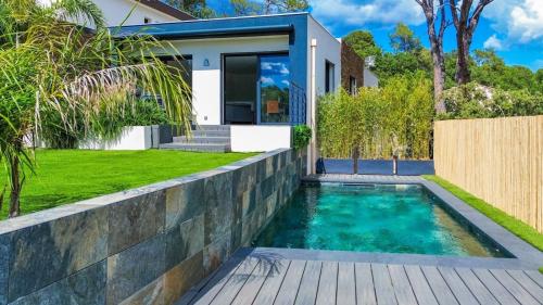 Moderne Villa mit Pool & Garten - Villa des Mimosas by Sur la mer - Location, gîte - Fréjus