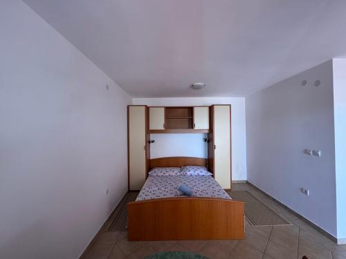 SS Pearl Apartment in Utjeha