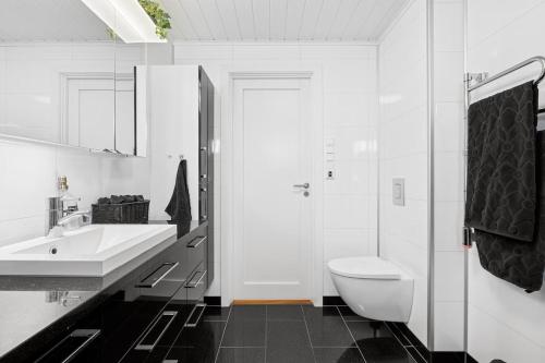 Idyllic Seaview Villa in Lillesand in Lillesand