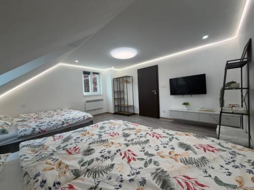 Apartments Dvory Free Parking 34 – khách sạn tại Waterfront/Beach