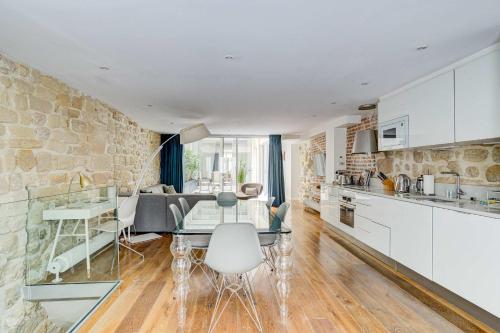 Jardin Prive - Gorgeous 3 Bed House in Le Marais