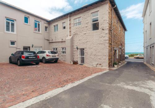 Millwood Apartment - image 13