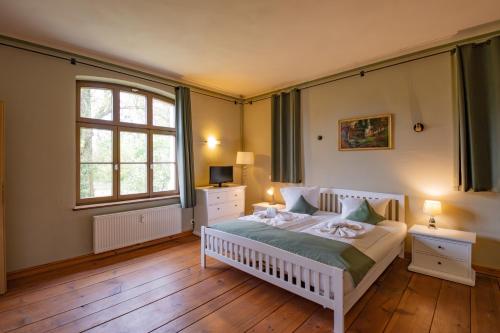 1 queen bed