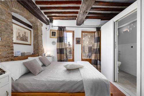 Charme Cugnanesi - 2 room apartment in the medieval heart