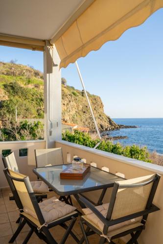 Fos Beachfront Loft-Limnos, Volissos-Chios in Limnos