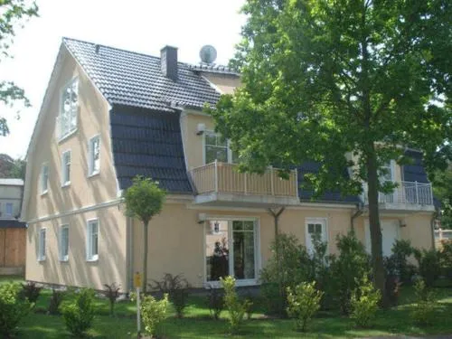 Hinter dem Rathaus - Haus Ostseekrabbe in Graal-Müritz, Deutschland