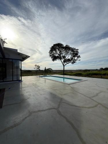 Casa de campo exclusiva com piscina, fire pit e vista para lagoa in Lagoa Da Prata