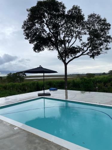 Casa de campo exclusiva com piscina, fire pit e vista para lagoa in Lagoa Da Prata