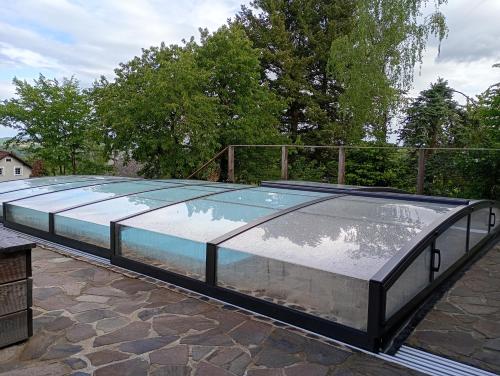 Peldbaseins, Chata Budka - parties not allowed in Hradištko
