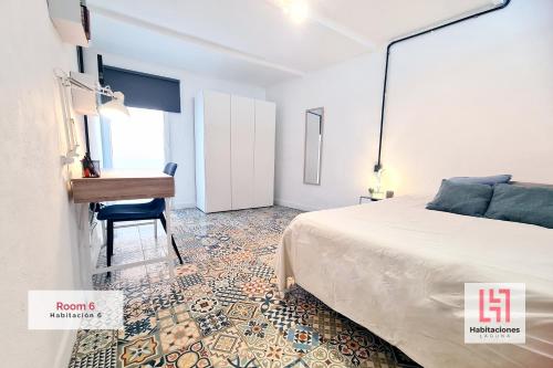 Habitación con patio privado en casa compartida