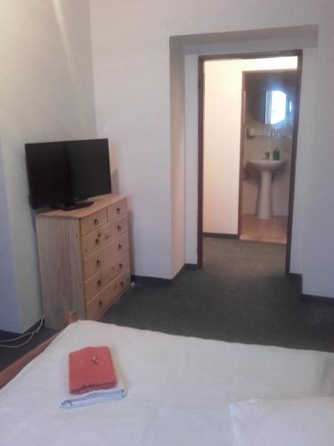 Hotel Anna - image 8