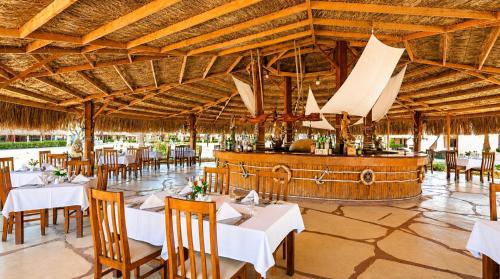 Restaurant, Royal Regency Club - Ultra All Inclusive in Nabq Bay Area