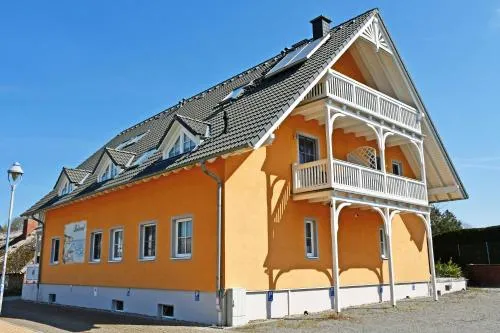 Hotel Sonnenklahr mit Pool in Göhren, Deutschland