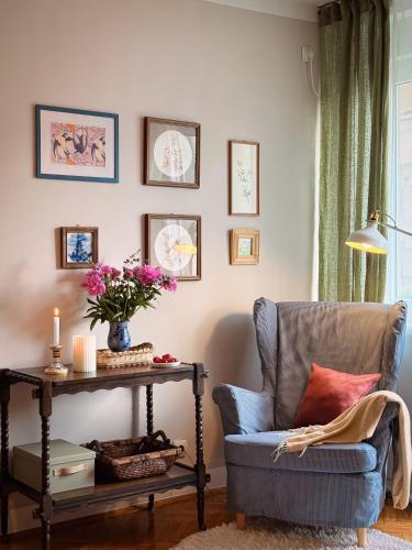 Aesthetic Vintage Central Apartment