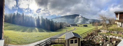 Kilátás, Haralds exklusives Ferienhaus in Langenegg in Langenegg