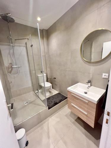 Appartement moderne - Paris 20e proche métro - image 14