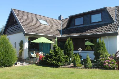 Thiessen - Ferienwohnung mit sonnigem Balkon in Silberstedt, Deutschland