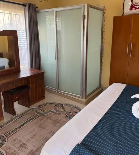 Lolo's Guesthouse in Kariba