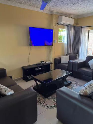 Lolo's Guesthouse in Kariba