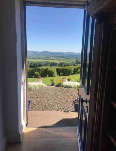 Homestay by Fingask Castle Between Perth and Dundee in Rait