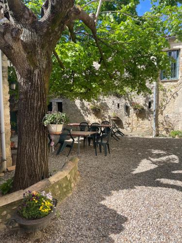 Appartement 3 Avec Deux Chambres in Sauzet (Rhone-Alpes)