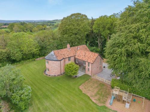 Iekārtas, 4 Bed in Taunton oc-w35167 in West Monkton