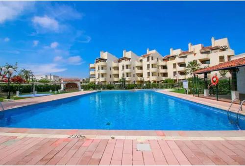 Apartamento urb La Felicidad, 200 m de la playa