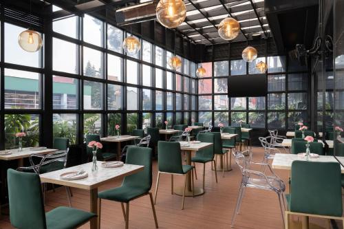 Hotel Black Tower Premium in West (Corporative-Industrial Area)
