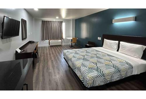 Studio 6 Suites Hesperia, CA – West Main Street – I-15 in هيسبيريا